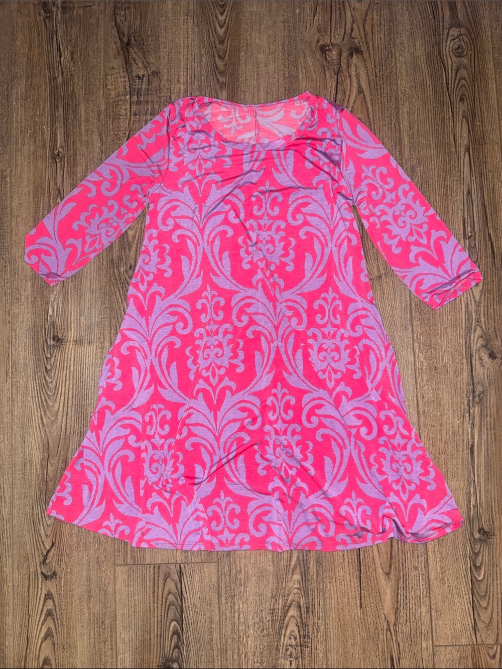 Damask pattern Women's Swing Dress

LuLaRoe Nicole Fit & flare